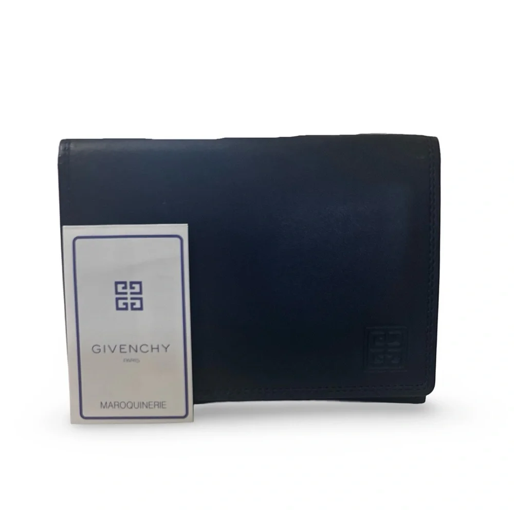 Givenchy Paris MAROQUINERIE Black soft leather compact card wallet